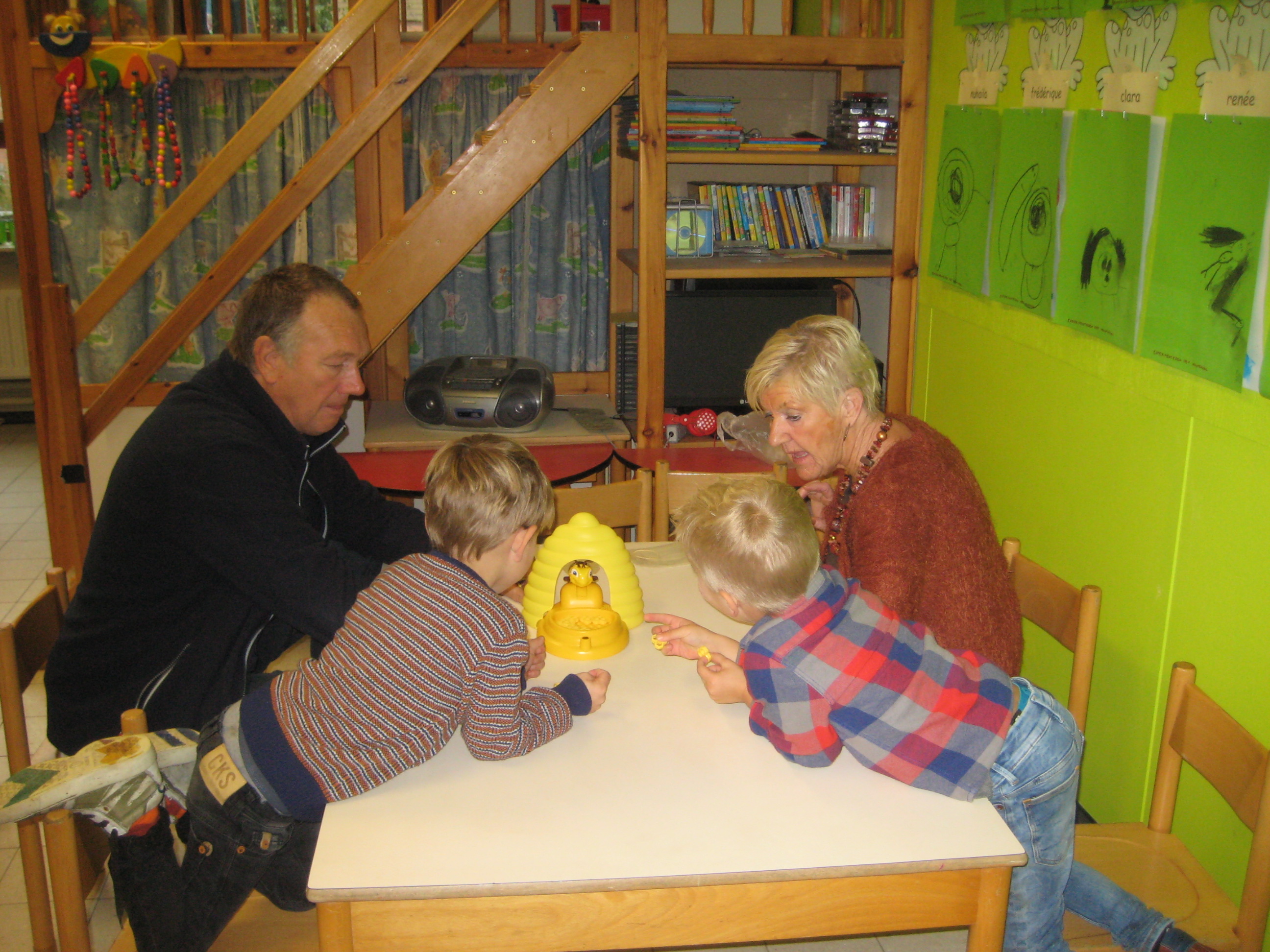 grootouders op bezoek in de klas van juf Ellen